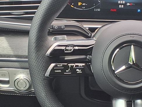 Used 2025 Mercedes-Benz GLS 450 4MATIC image 12