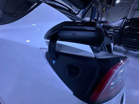 Used 2024 Tesla Model Y Long Range image 38