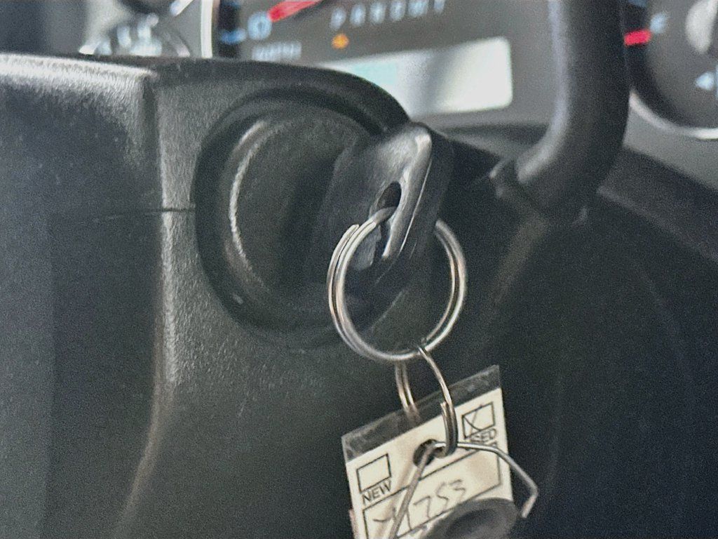 Used 2022 Chevrolet Express 2500 w/ Driver Convenience Package RWD image 26