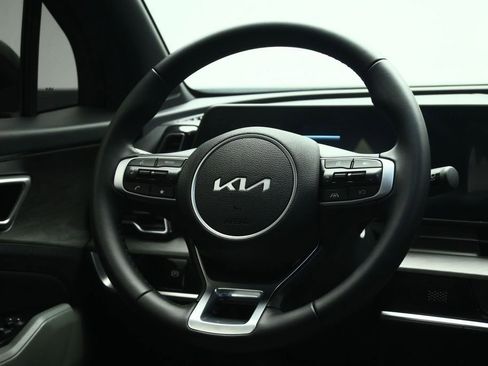 Used 2025 Kia Sportage X-Line w/ Premium Package AWD/4WD image 40
