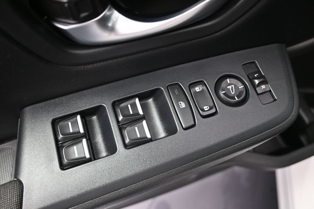 Used 2025 Honda Pilot Sport image 10
