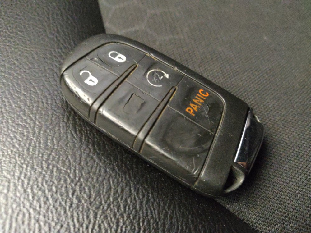 Used 2018 Jeep Compass Latitude w/ Popular Equipment Group FWD image 32
