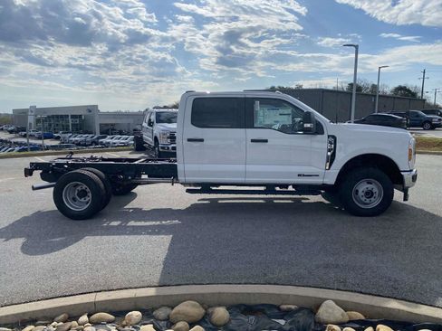 New 2026 Ford F350 XL w/ XL Chrome Package AWD/4WD image 8