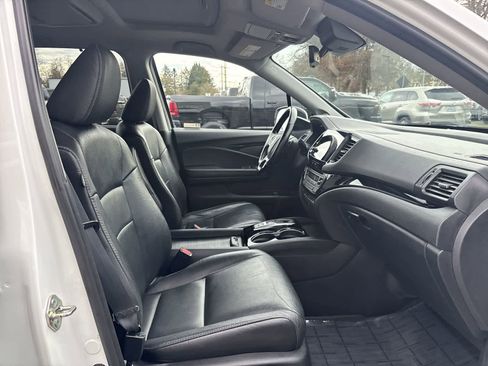 Used 2020 Honda Pilot Touring image 4