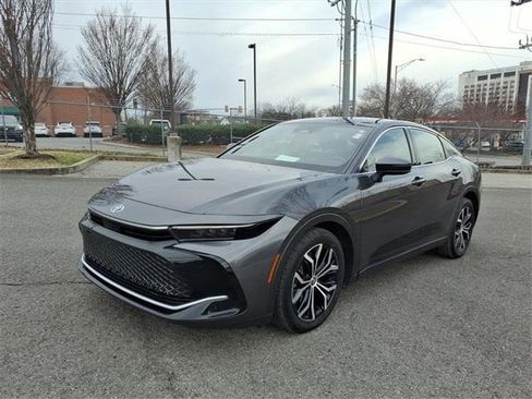 Used 2023 Toyota Crown Limited image 7