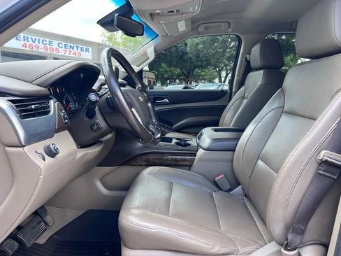 Used 2019 Chevrolet Suburban LT w/ Texas Edition Package RWD image 12