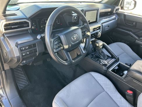 Used 2024 Toyota Tacoma SR5 AWD/4WD image 15