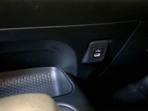 Used 2024 Toyota Corolla SE image 13