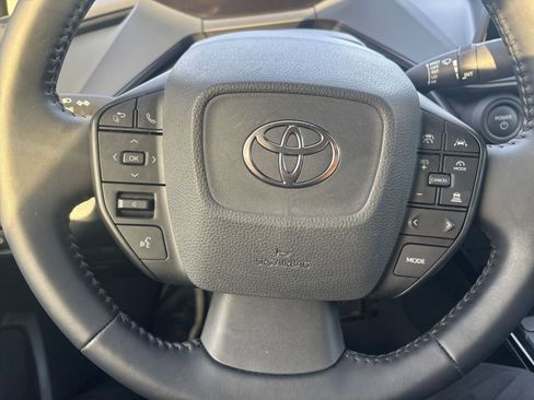 Used 2025 Toyota Prius LE image 25