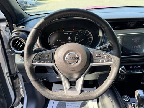 Used 2019 Nissan Kicks SR FWD image 31