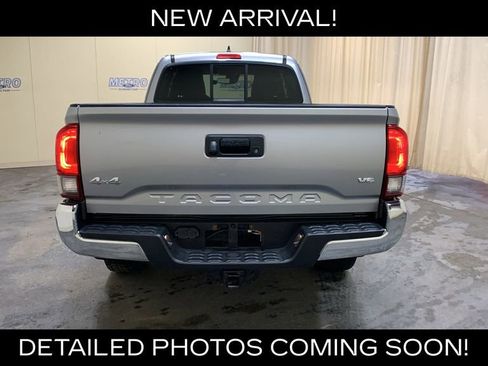 Used 2019 Toyota Tacoma SR5 AWD/4WD image 4