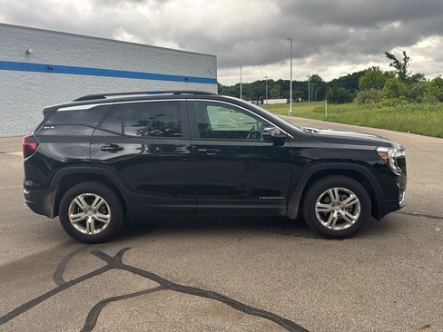Used 2024 GMC Terrain SLE w/ Driver Convenience Package AWD/4WD image 6