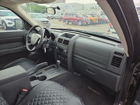 Used 2007 Dodge Nitro SXT RWD image 10