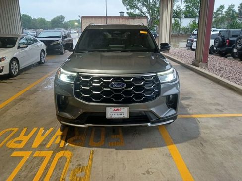 Used 2025 Ford Explorer Platinum w/ LUX Leather Package AWD/4WD image 5