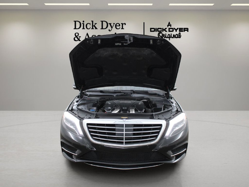 Used 2017 Mercedes-Benz S 550 Sedan image 40