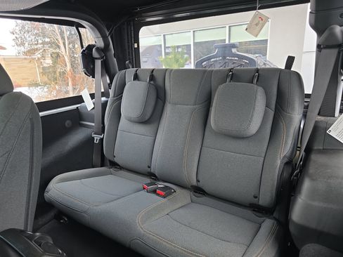 Used 2024 Jeep Wrangler Sport image 15