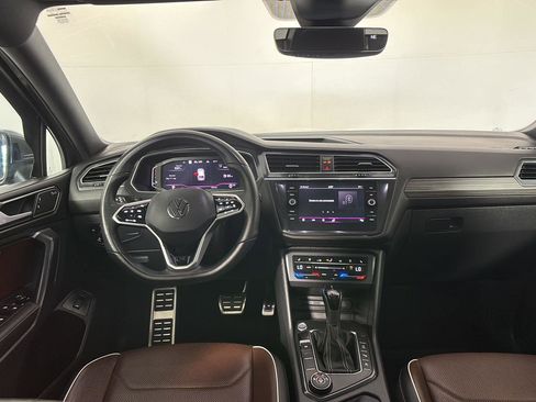 Used 2022 Volkswagen Tiguan SEL R-Line AWD/4WD image 18