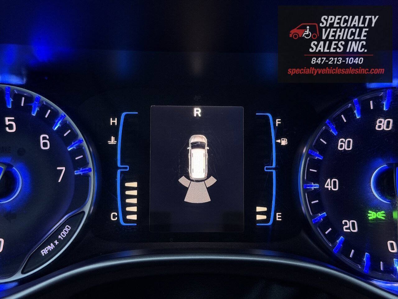 Used 2018 Chrysler Pacifica Touring-L FWD image 36