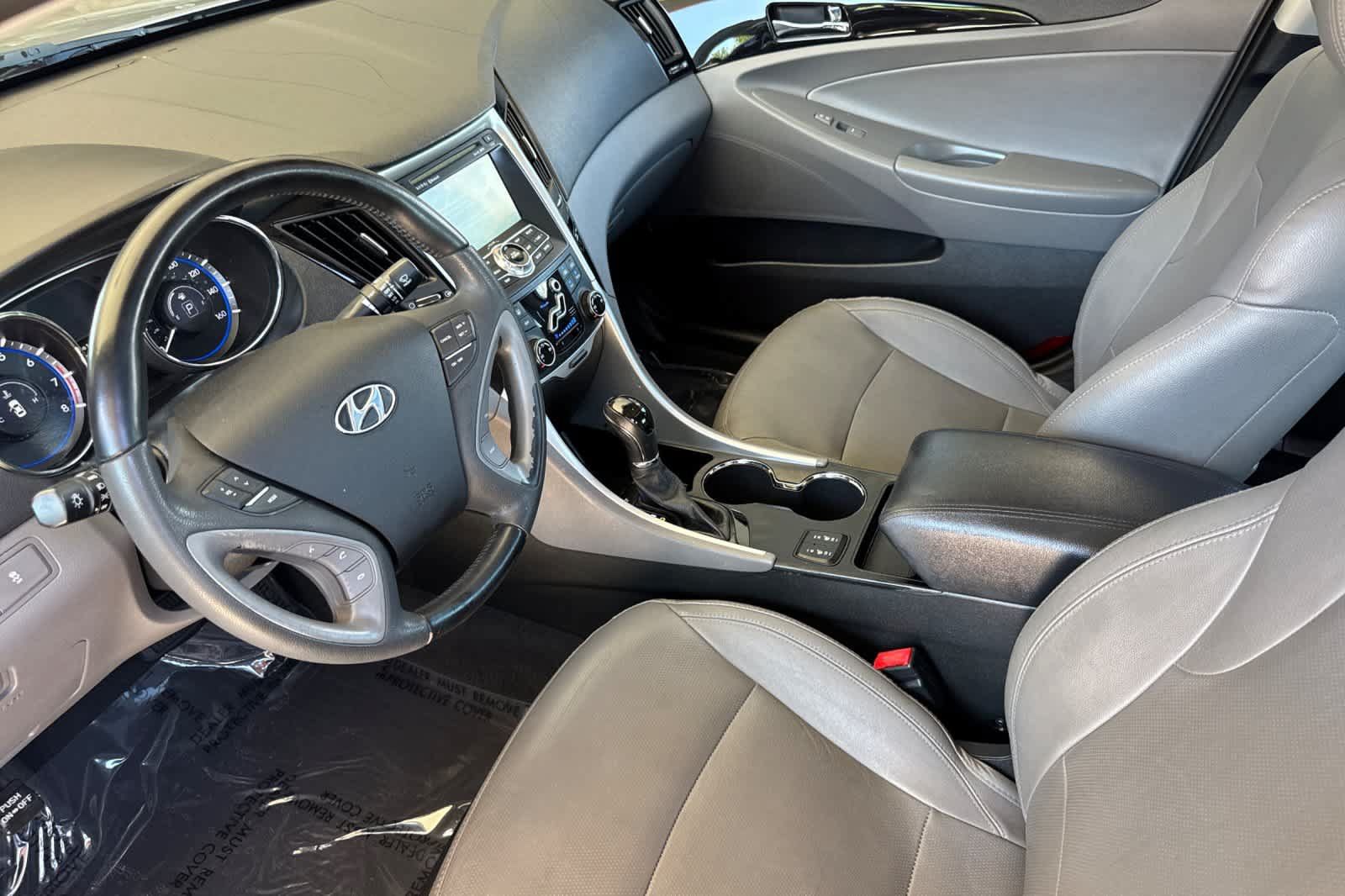 Used 2011 Hyundai Sonata Limited w/ Navigation Pkg 5 FWD image 11