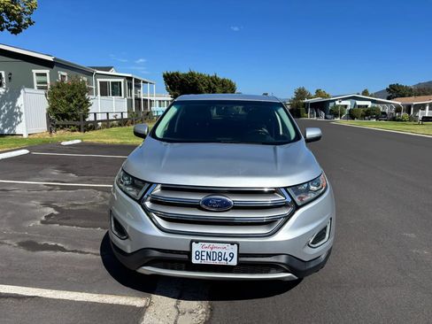 Used 2016 Ford Edge Titanium FWD image 9