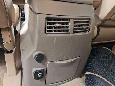 Used 2013 Nissan Titan SV w/ SV Value Truck Pkg image 16