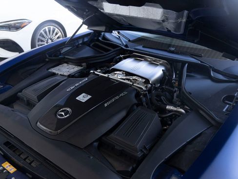 Used 2020 Mercedes-Benz AMG GT R image 23