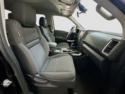 Used 2023 Nissan Frontier SV image 31