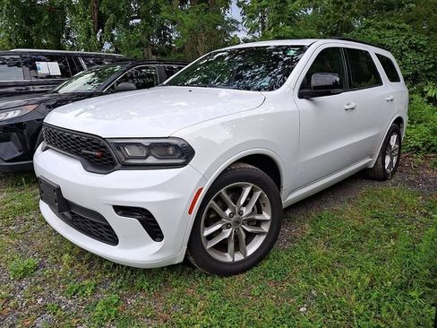 Used 2024 Dodge Durango GT RWD image 3