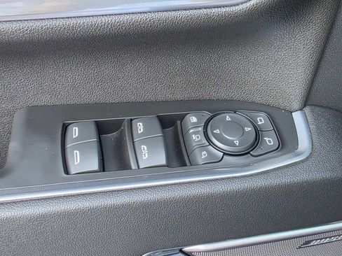 Used 2024 Chevrolet Silverado 2500 High Country w/ Technology Package AWD/4WD image 29