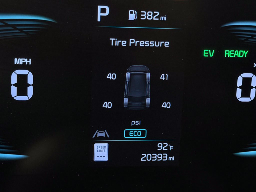 Used 2025 Kia Niro LX FWD image 15