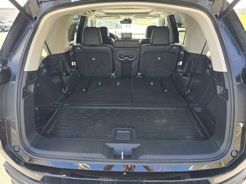 Certified 2025 Honda Pilot Touring image 25
