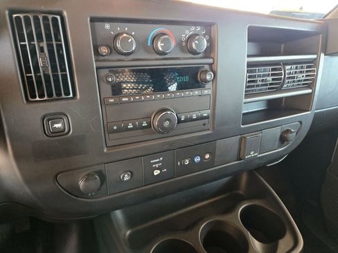 Used 2024 GMC Savana 2500 w/ Driver Convenience Package image 15