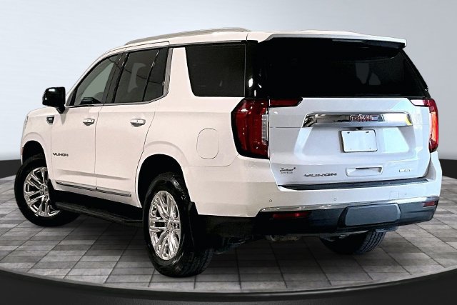 Used 2021 GMC Yukon SLT w/ Rear Media and Nav Package AWD/4WD image 4