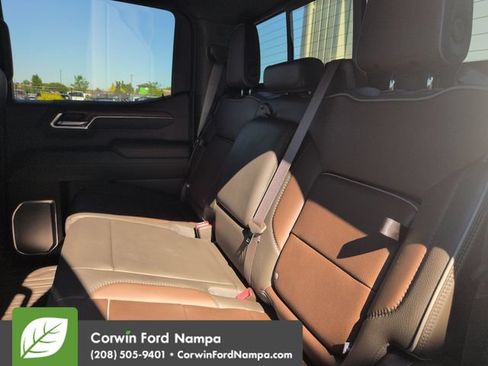 Used 2023 GMC Sierra 1500 Denali w/ Denali Reserve Package AWD/4WD image 26