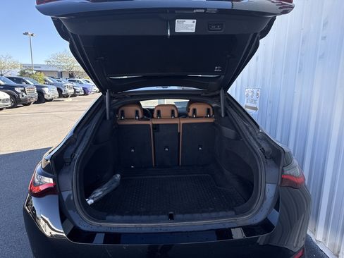 Used 2023 BMW i4 eDrive40 image 10