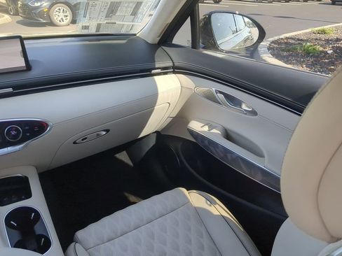 New 2025 Genesis GV70 3.5T Sport w/ Sport Advanced Package image 16