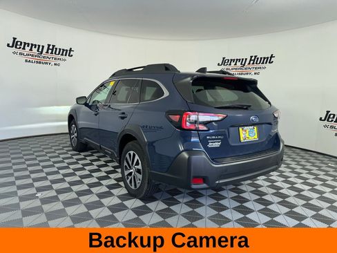 Used 2024 Subaru Outback Premium image 8