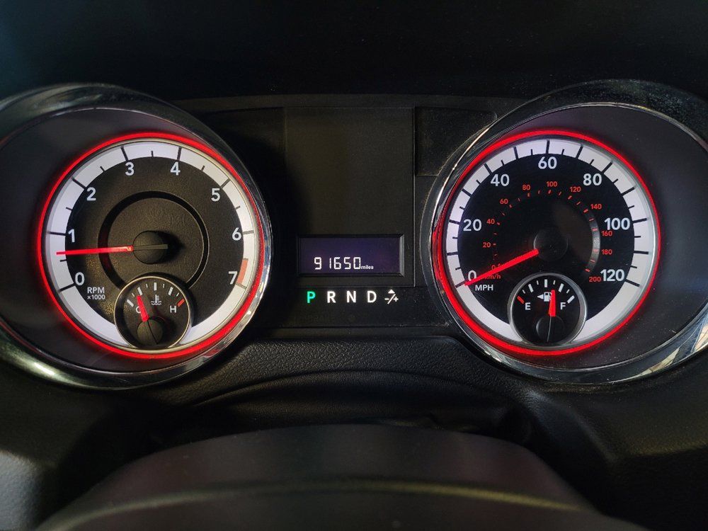 Used 2015 Dodge Grand Caravan SXT w/ Blacktop Package FWD image 23