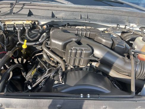 Used 2016 Ford F250 XL w/ Power Equipment Group AWD/4WD image 29
