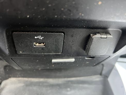 Used 2017 Ford F150 XL w/ Equipment Group 101A Mid image 19