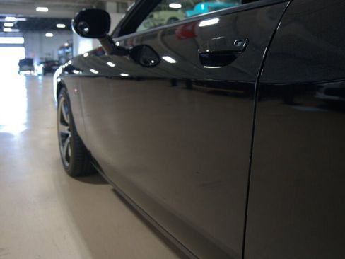 Used 2014 Dodge Challenger SRT8 w/ Harman/Kardon Audio Group image 17