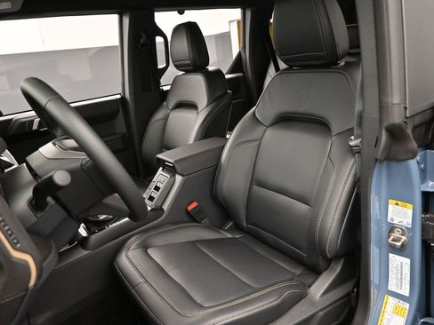 New 2025 Ford Bronco Badlands image 28