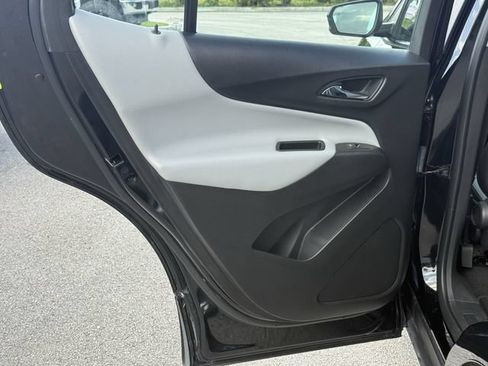 Used 2023 Chevrolet Equinox LS w/ Driver Confidence II Package FWD image 32