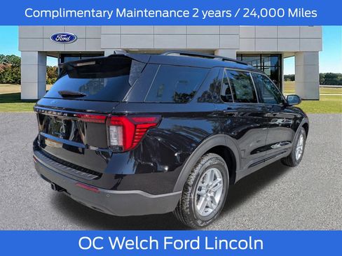 New 2026 Ford Explorer Active RWD image 2