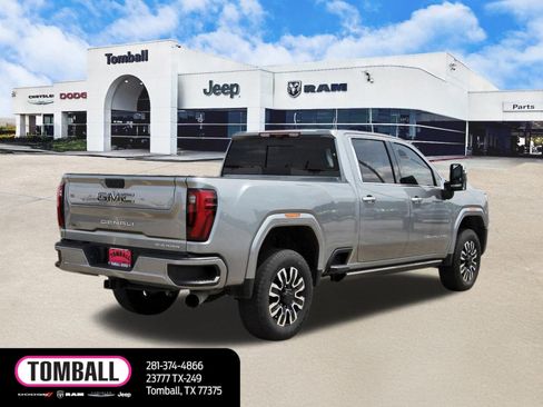 Used 2024 GMC Sierra 2500 Denali Ultimate w/ Max Trailering Package AWD/4WD image 7