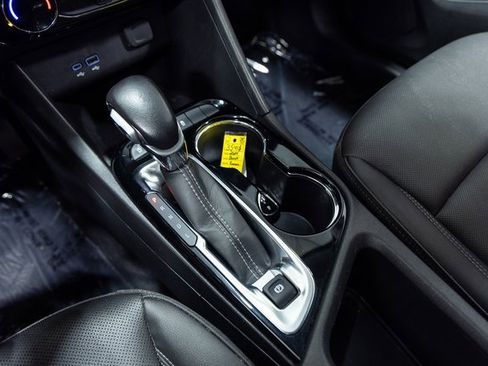 Used 2024 Buick Encore GX Sport Touring image 21