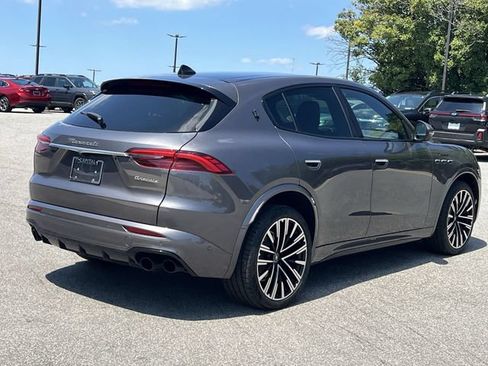 Used 2023 Maserati Grecale Modena AWD/4WD image 13