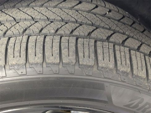 Used 2022 Chevrolet Tahoe RST image 9