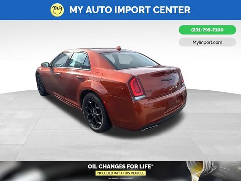 Used 2021 Chrysler 300 Touring L w/ Popular Equipment Group AWD/4WD image 4