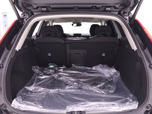 New 2026 Volvo XC60 B5 Plus w/ Protection Package Premier AWD/4WD image 16